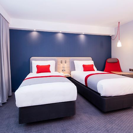 Holiday Inn Express - Manchester - Traffordcity By Ihg Urmston Esterno foto