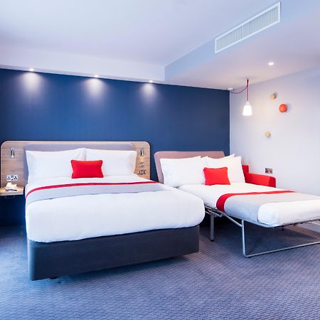 Holiday Inn Express - Manchester - Traffordcity By Ihg Urmston Esterno foto