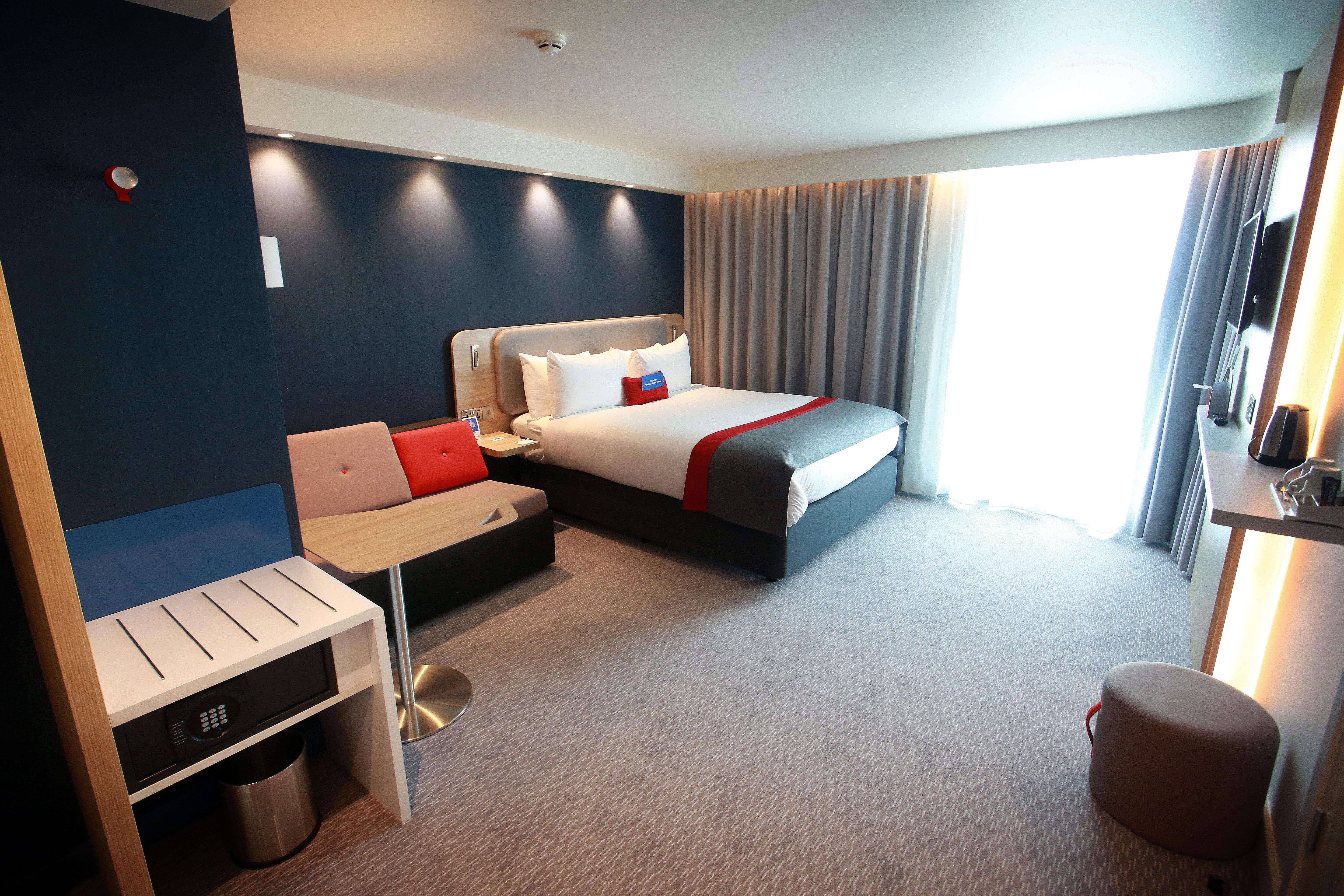 Holiday Inn Express - Manchester - Traffordcity By Ihg Urmston Esterno foto