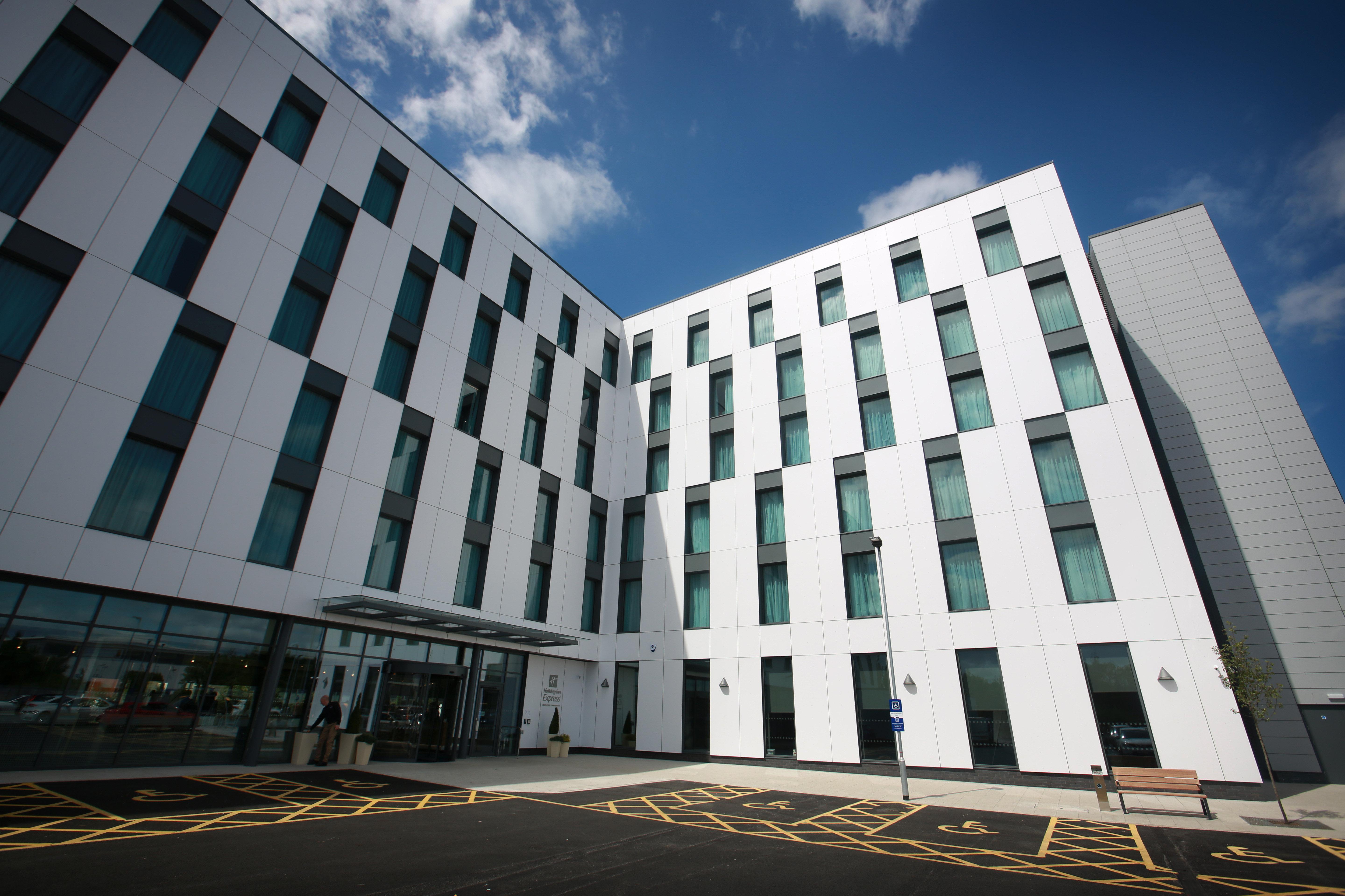 Holiday Inn Express - Manchester - Traffordcity By Ihg Urmston Esterno foto