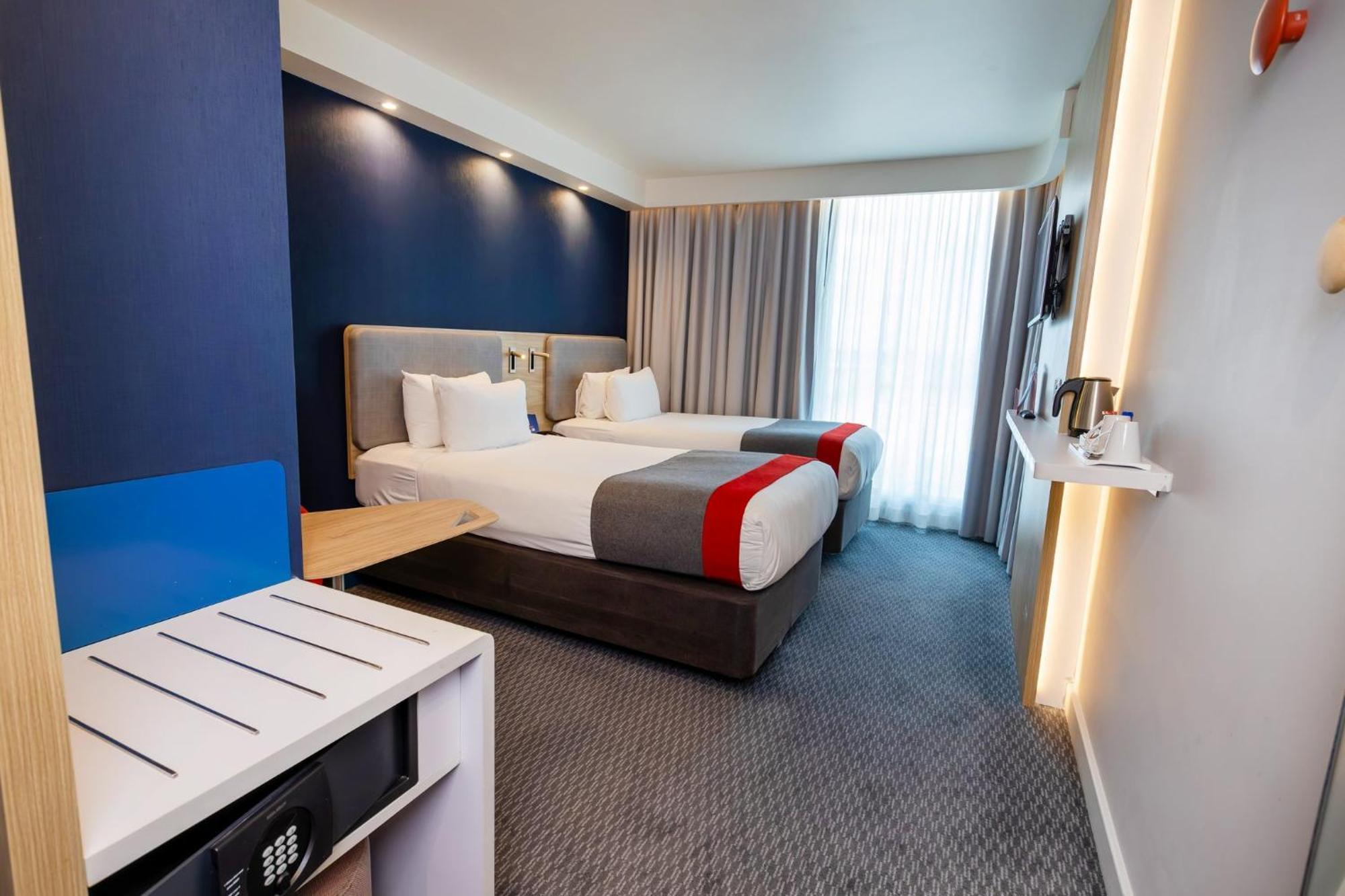 Holiday Inn Express - Manchester - Traffordcity By Ihg Urmston Esterno foto