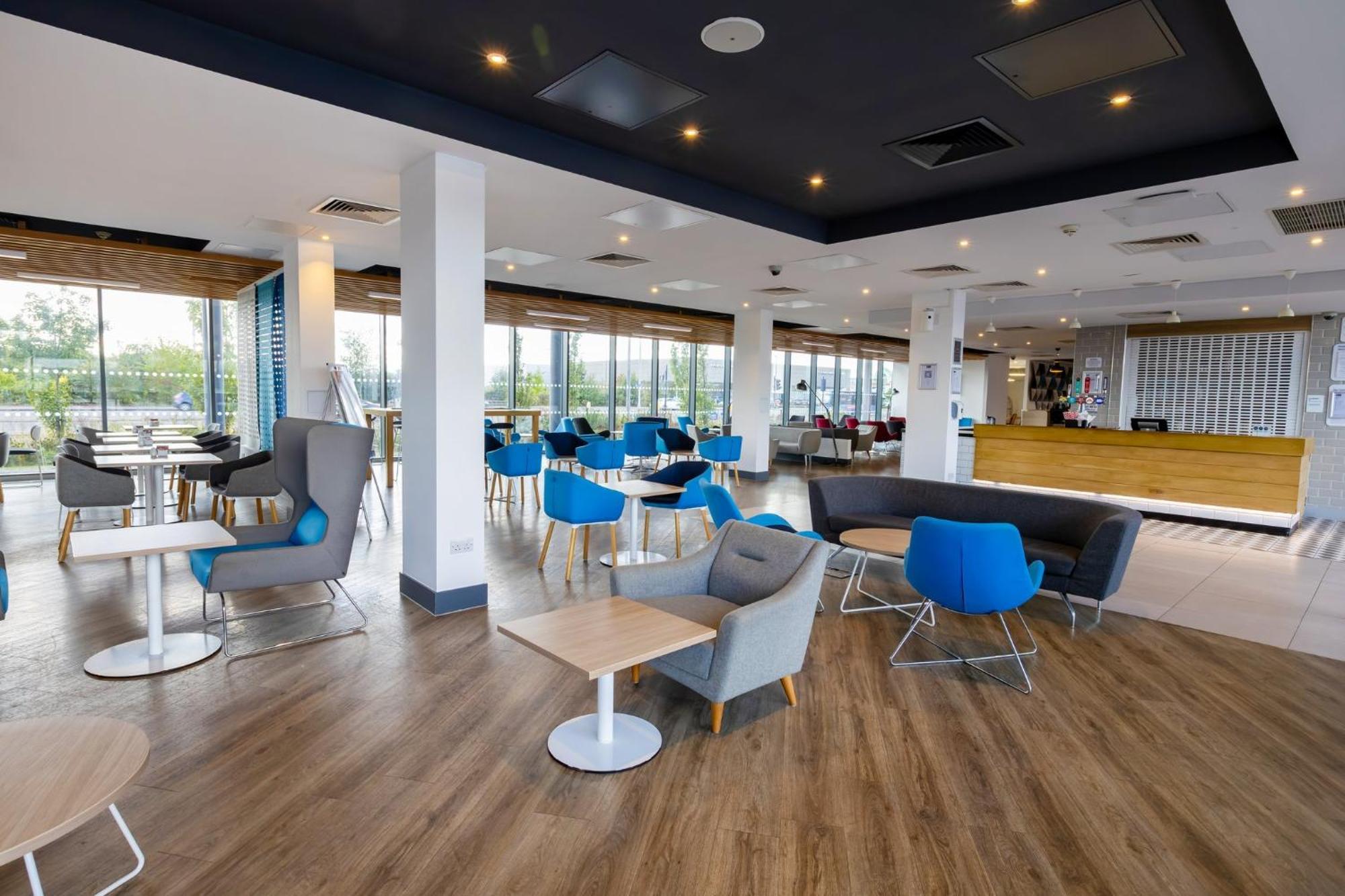 Holiday Inn Express - Manchester - Traffordcity By Ihg Urmston Esterno foto