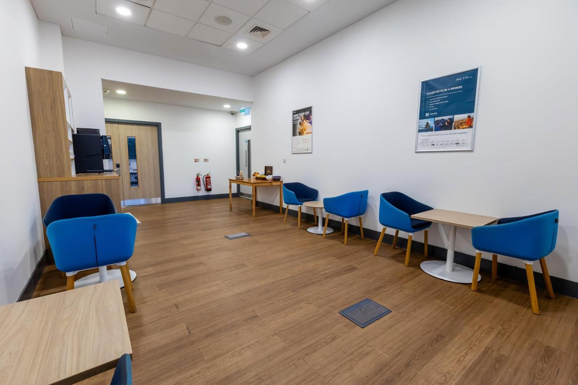 Holiday Inn Express - Manchester - Traffordcity By Ihg Urmston Esterno foto