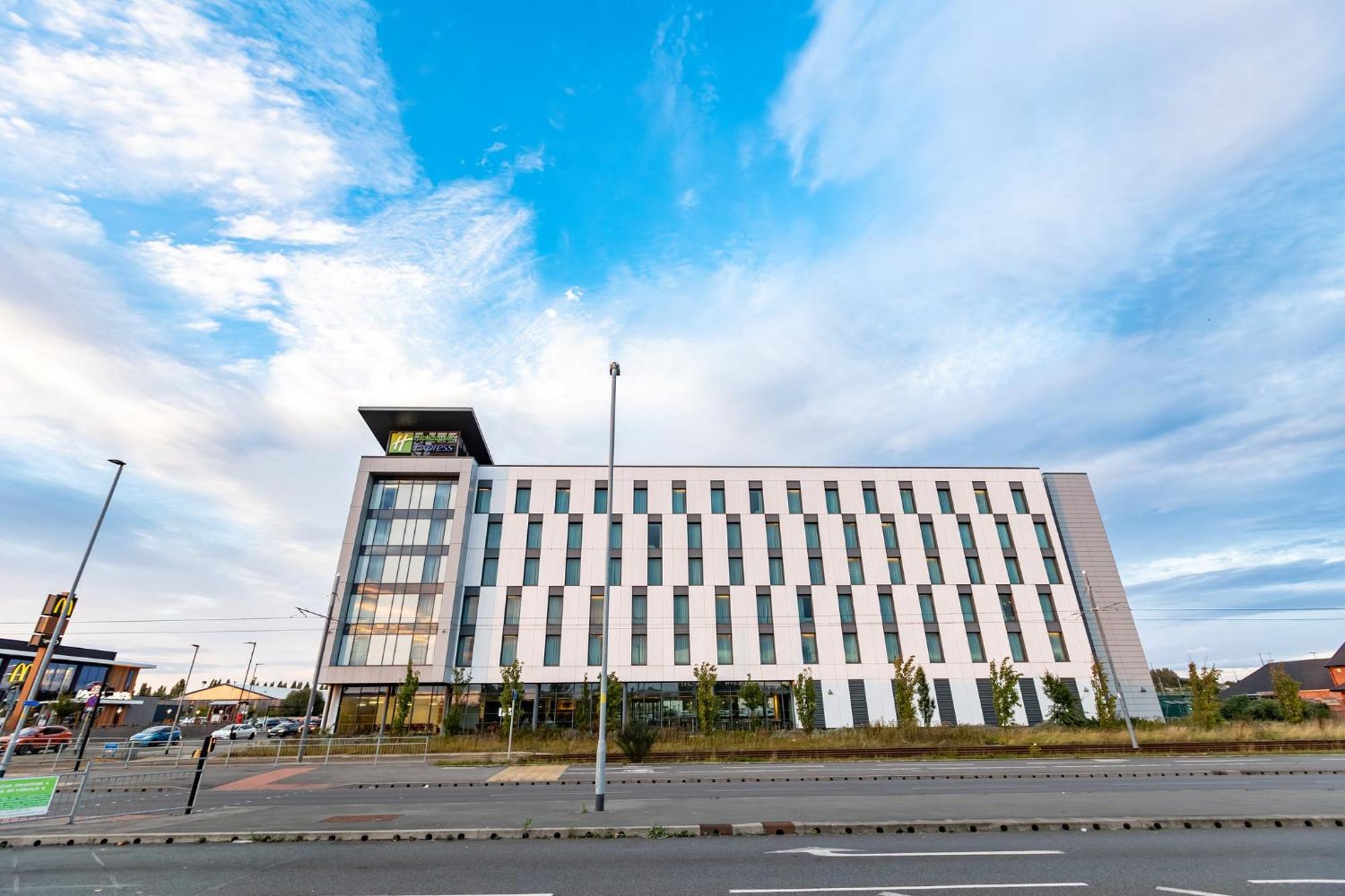 Holiday Inn Express - Manchester - Traffordcity By Ihg Urmston Esterno foto