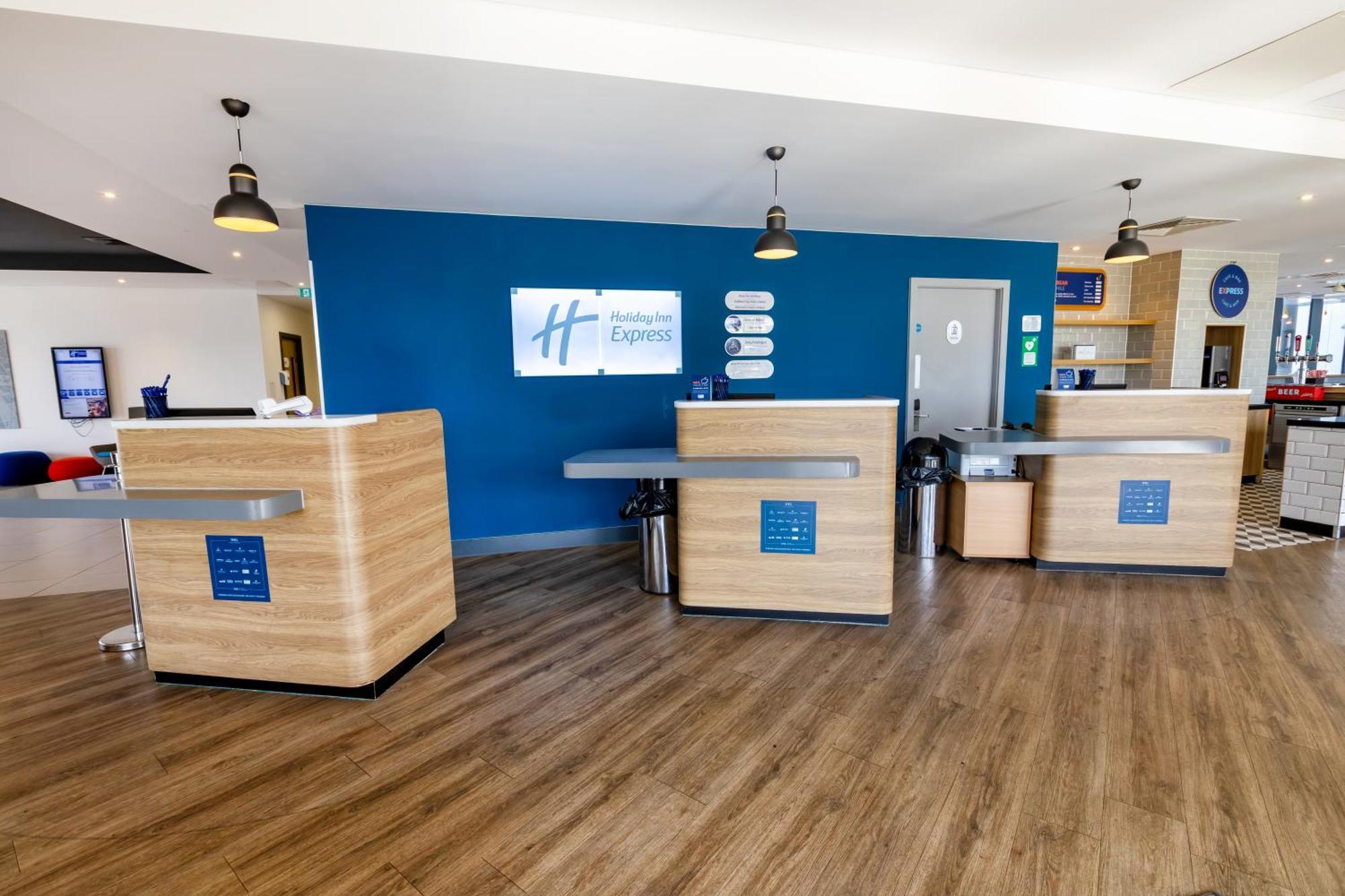 Holiday Inn Express - Manchester - Traffordcity By Ihg Urmston Esterno foto