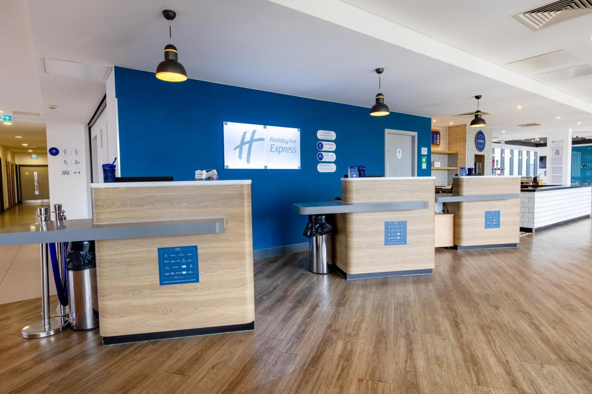 Holiday Inn Express - Manchester - Traffordcity By Ihg Urmston Esterno foto