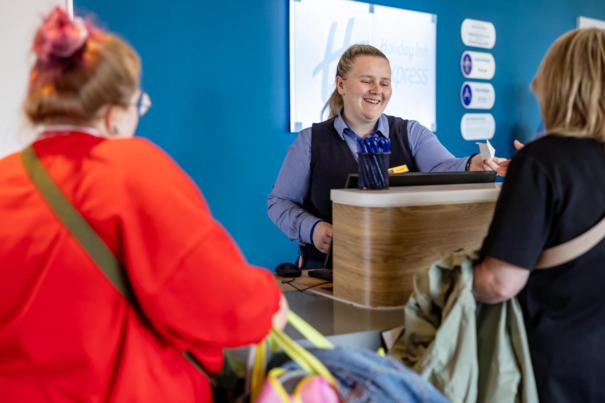 Holiday Inn Express - Manchester - Traffordcity By Ihg Urmston Esterno foto